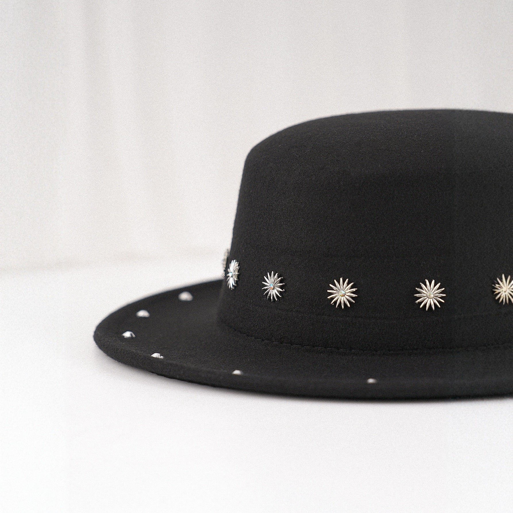 DinGora Unisex Wide Brim Flat Top Fedora Hat with Star Stud Accents – Black